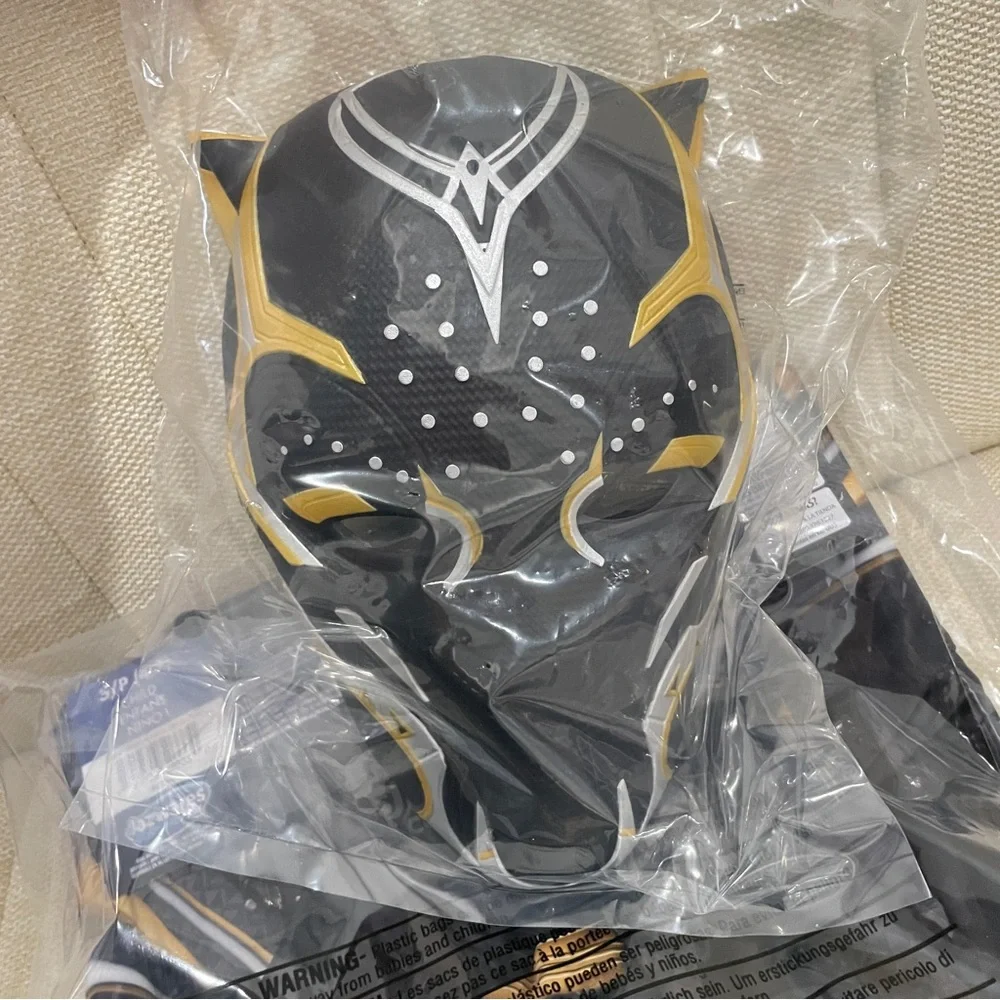 NEW Marvel Black Panther Wakanda Forever Child Costume Jumpsuit Mask Small 4-7 - Picture 5 of 8